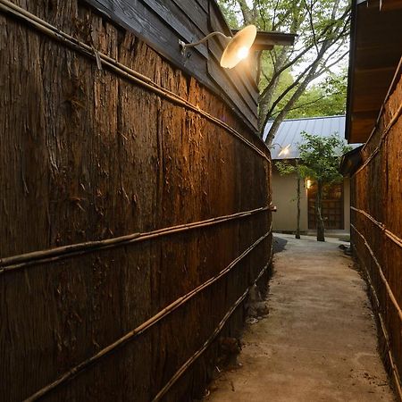 Yufuin Ryokuyu Hotel Bagian luar foto