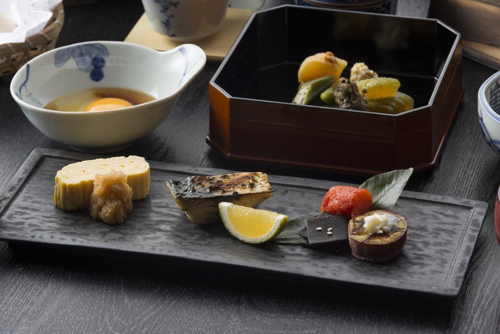 Yufuin Ryokuyu Hotel Bagian luar foto