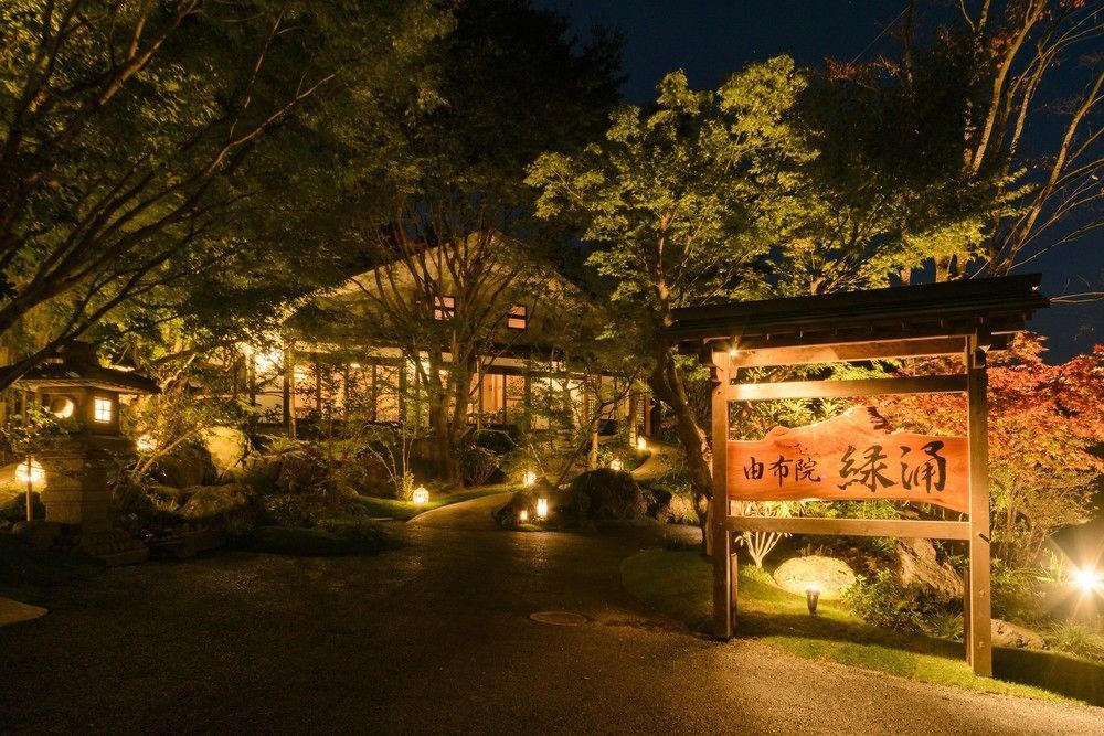 Yufuin Ryokuyu Hotel Bagian luar foto