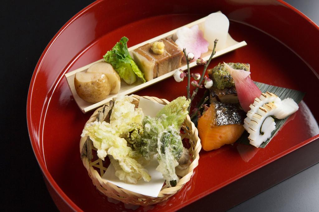 Yufuin Ryokuyu Hotel Bagian luar foto