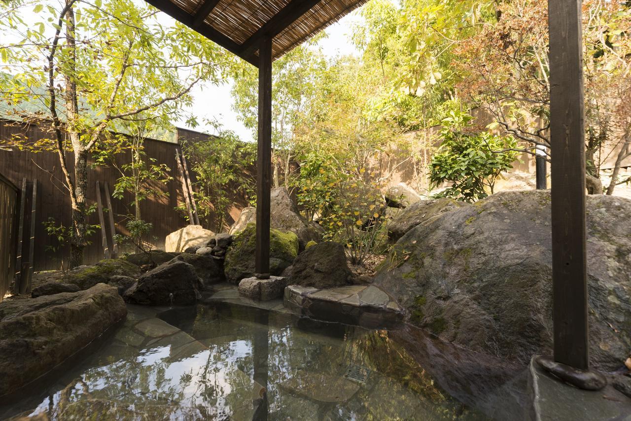 Yufuin Ryokuyu Hotel Bagian luar foto